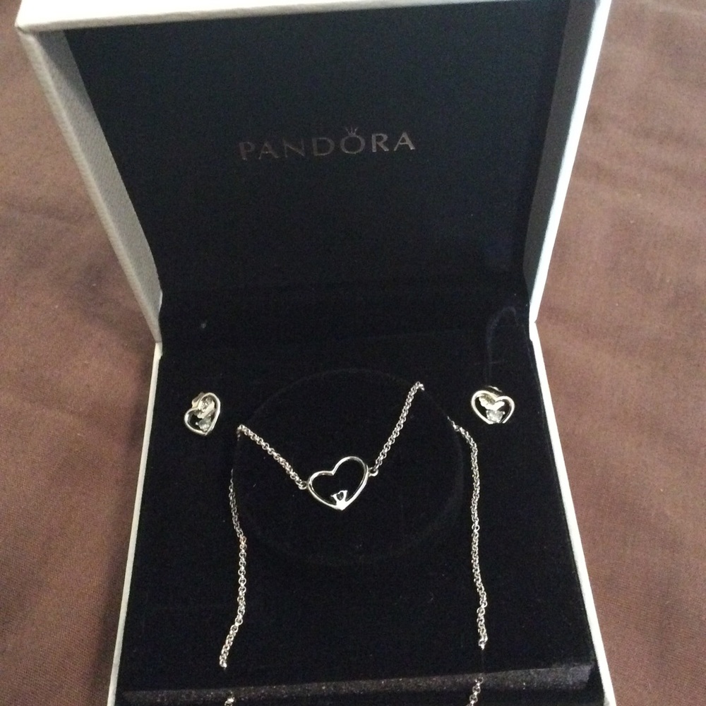 Pandora necklace set
